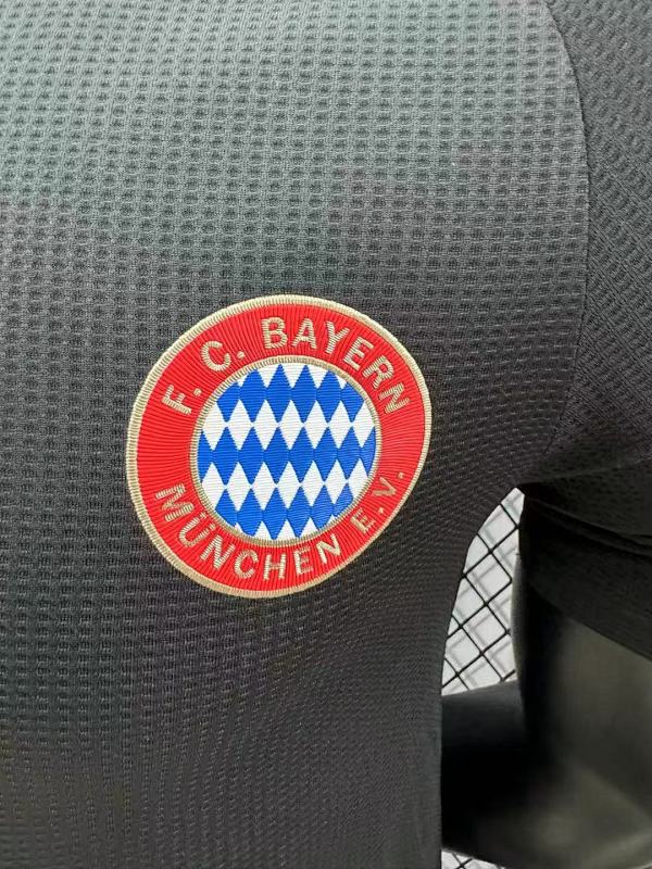 Bayern Munich Portero Versión Jugador 2024/25 (Negra) 5