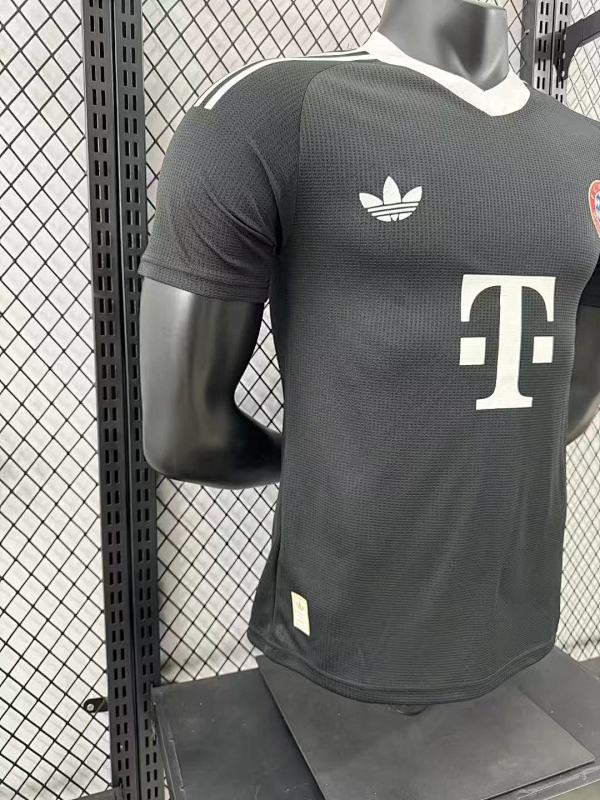 Bayern Munich Portero Versión Jugador 2024/25 (Negra) 6