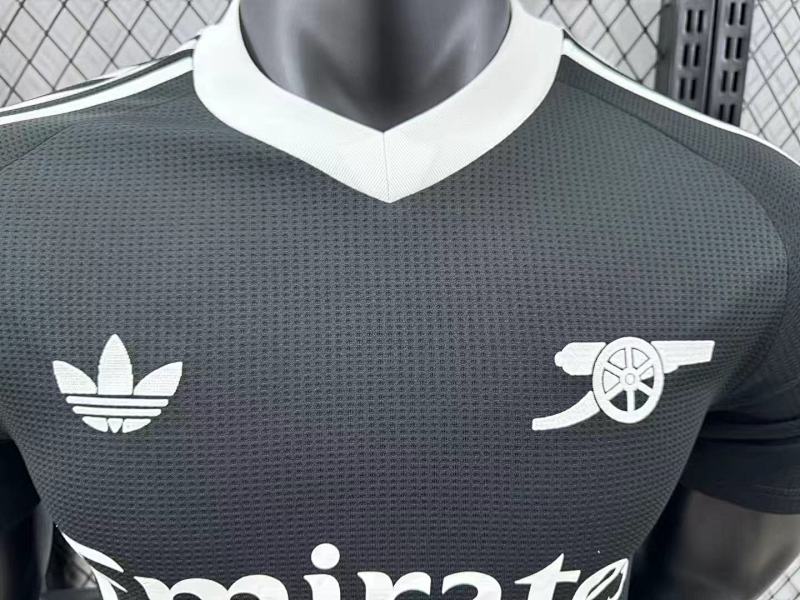 Arsenal Portero Versión Jugador 2024/25 (Negra) 3