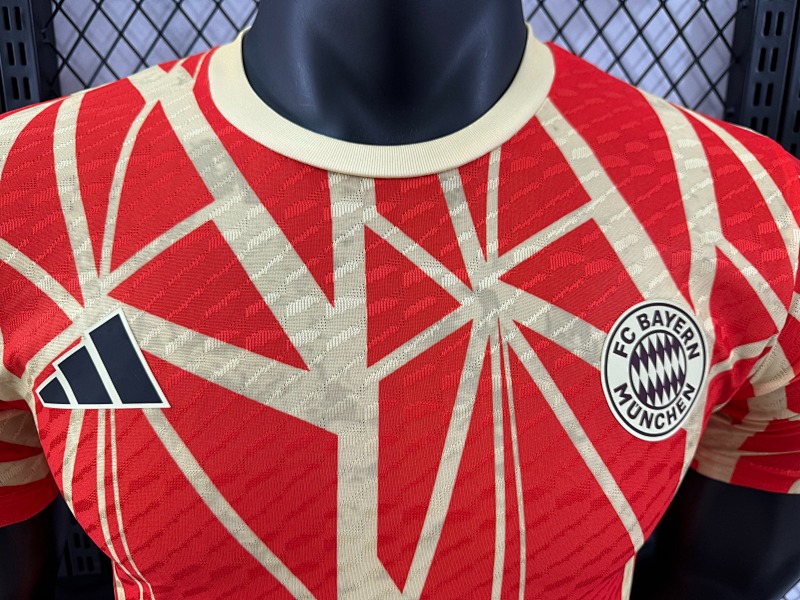 Bayern Munich Portero Versión Jugador 2024/25 (Roja) 3