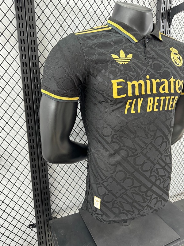 Real Madrid Edición Especial Diseño 4 Versión Jugador 2024/25 (Negra) 6