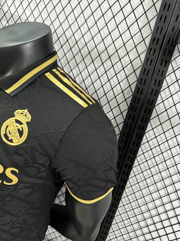 Real Madrid Edición Especial Diseño 4 Versión Jugador 2024/25 (Negra) 9