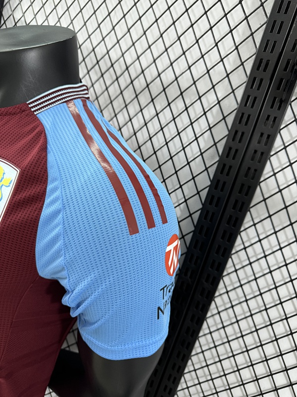 Aston Villa Local Versión Jugador 2024/25 (Granate) 9