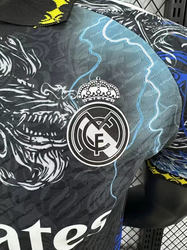 Real Madrid Edición Especial Diseño 3 Versión Jugador 2024/25 (Negra) 5