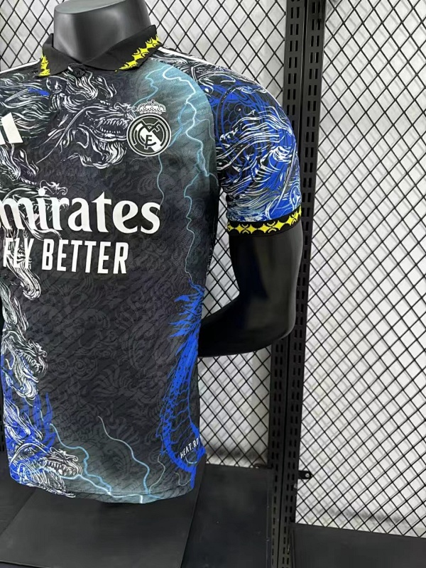 Real Madrid Edición Especial Diseño 3 Versión Jugador 2024/25 (Negra) 7