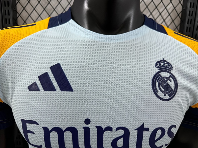 Real Madrid Edición Especial Versión Jugador 2024/25 (Blanca) 3