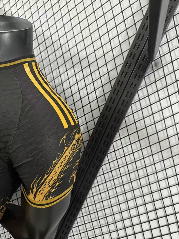 Real Madrid Edición Especial Diseño 2 Versión Jugador 2024/25 (Negra) 9