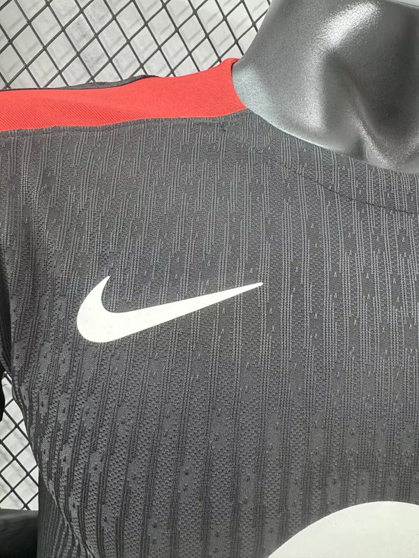 FC Barcelona Camiseta de Entrenamiento Diseño 2 Versión Jugador 2024/25 (Negra) 4