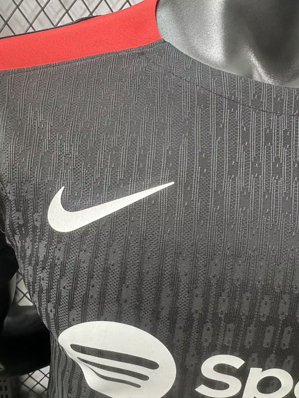 FC Barcelona Camiseta de Entrenamiento Versión Jugador 2024/25 (Negra) 4