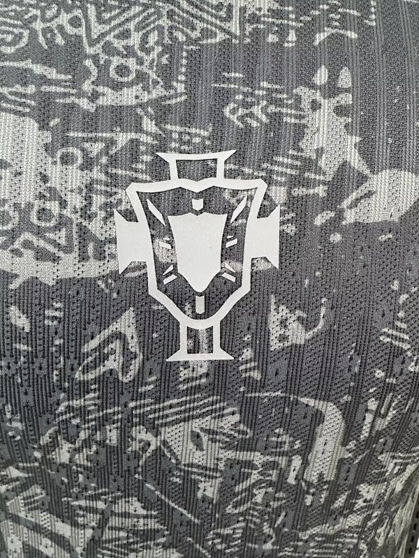 Portugal Edición Especial Versión Jugador 2024/25 (Gris) 5