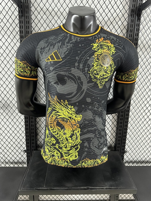 Real Madrid Edición Especial Versión Jugador 2024/25 (Negra)