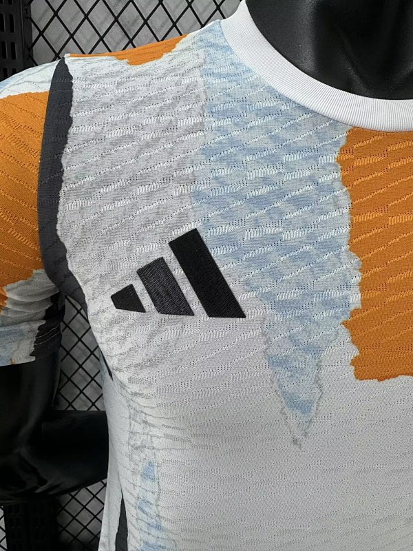 Real Madrid Camiseta de Entrenamiento Versión Jugador 2024/25 (Blanca) 5