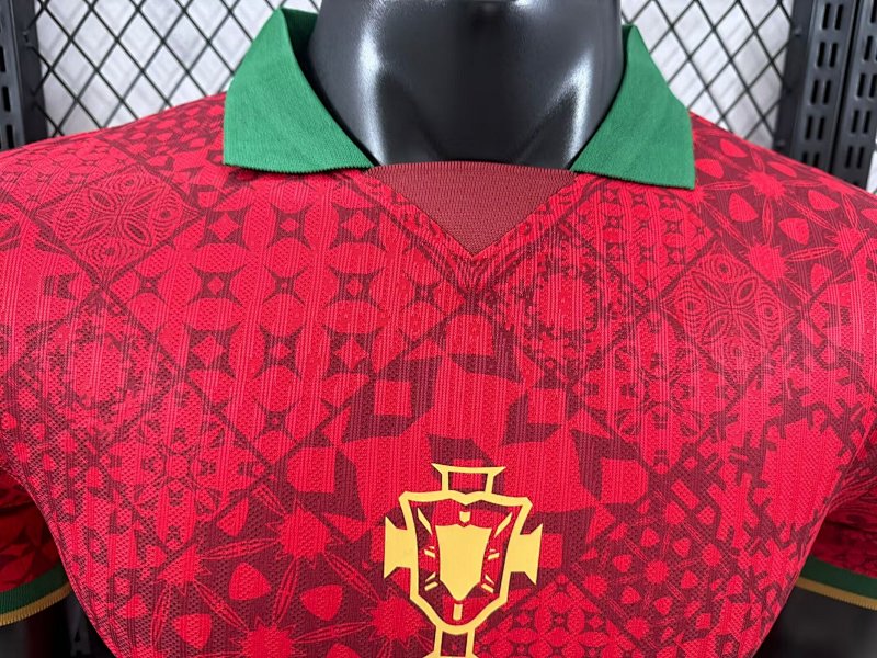 Portugal Edición Especial Versión Jugador 2024/25 (Roja) 4