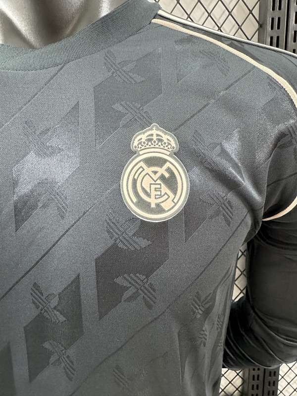 Real Madrid Local Versión Jugador 2024/25 (Gris, Manga Larga) 5