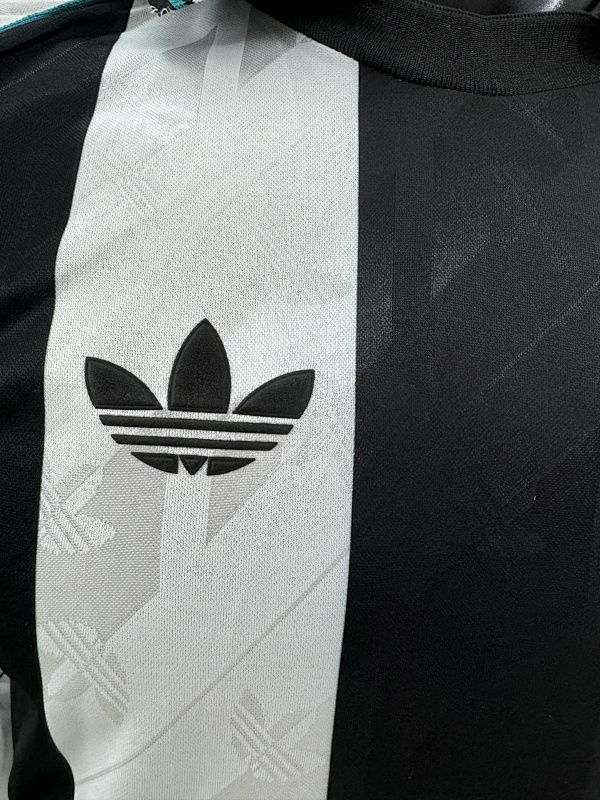 Newcastle United Edición Retro 2024/25 (Blanca, Manga Larga) 4