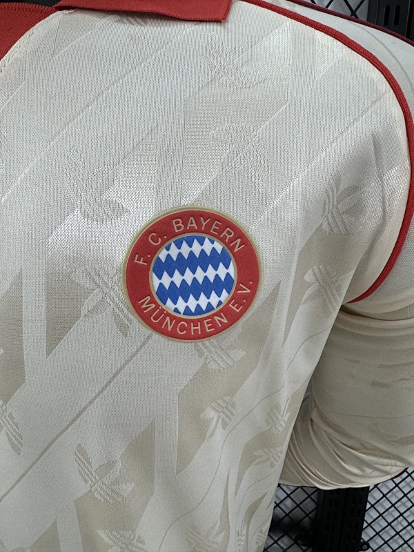Bayern Munich Edición Retro 2024/25 (Beige, Manga Larga) 5