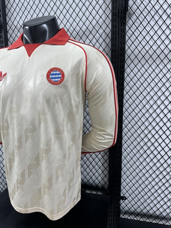 Bayern Munich Edición Retro 2024/25 (Beige, Manga Larga) 7