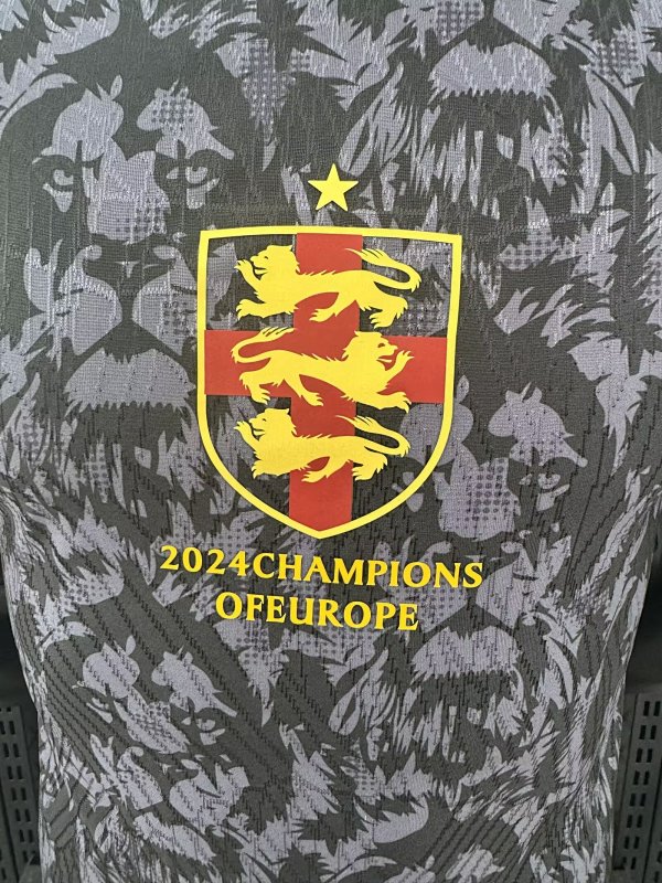Inglaterra Edición Especial Versión Jugador 2024/25 (Negra) 4