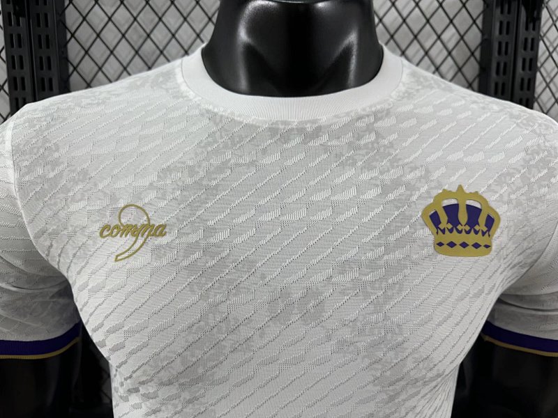 Real Madrid Edición Especial Diseño 9 Versión Jugador (Blanca) 4