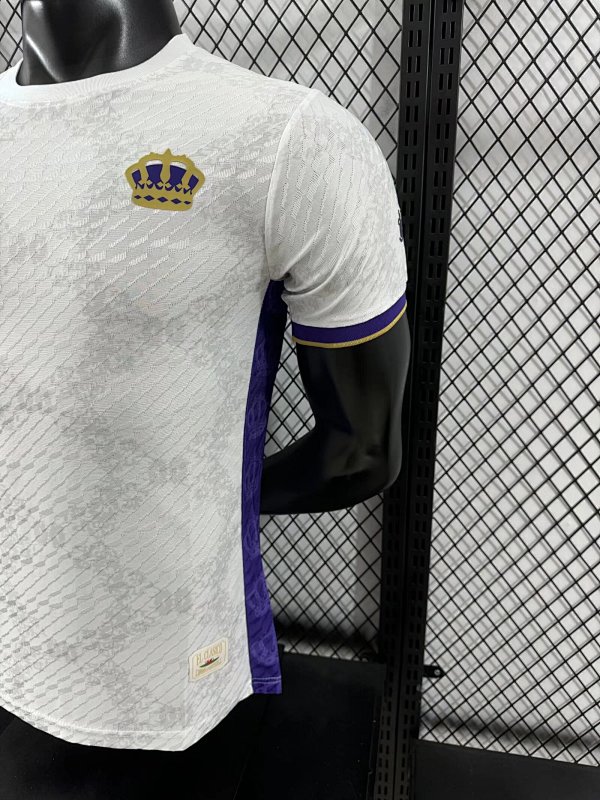 Real Madrid Edición Especial Diseño 9 Versión Jugador (Blanca) 7