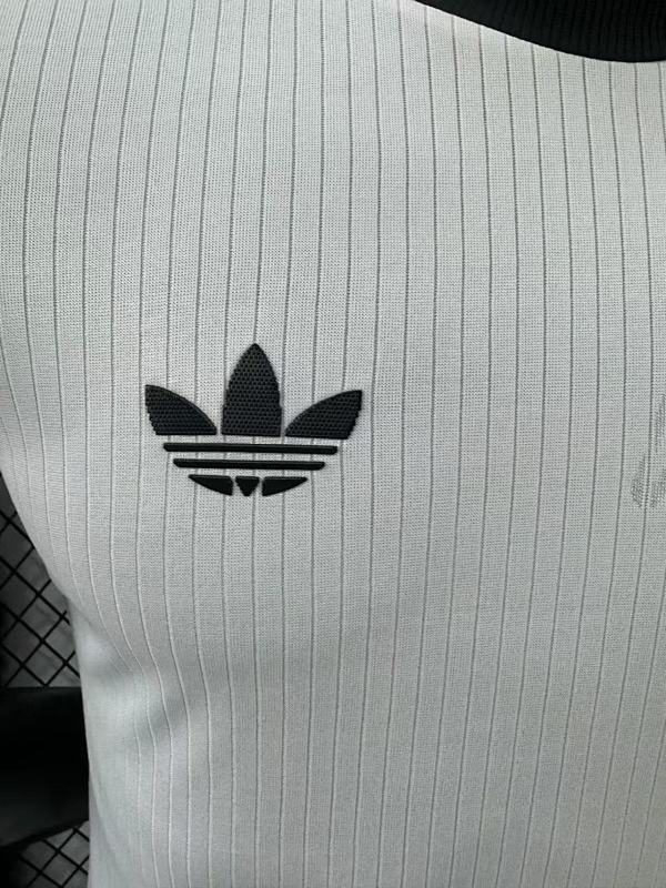 Alemania 125 Aniversario Diseño 3 Versión Jugador (Blanca) 4