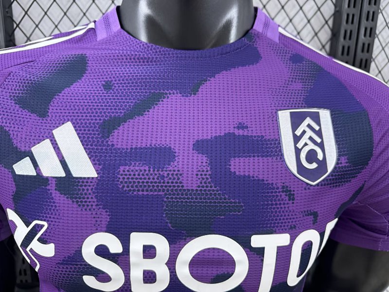 Fulham Tercera Versión Jugador 2024/25 (Morada) 3