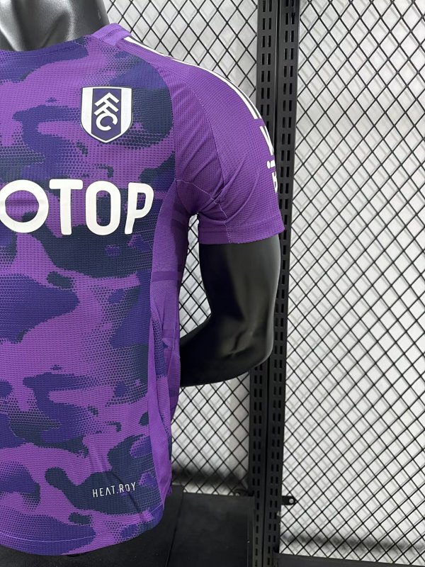 Fulham Tercera Versión Jugador 2024/25 (Morada) 7