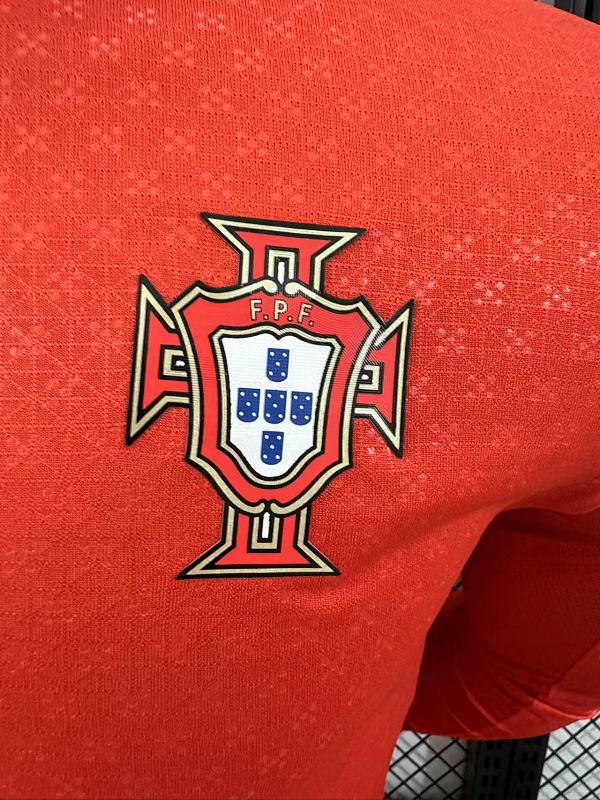Portugal Local Versión Jugador 2025/26 (Roja, Manga Larga) 5