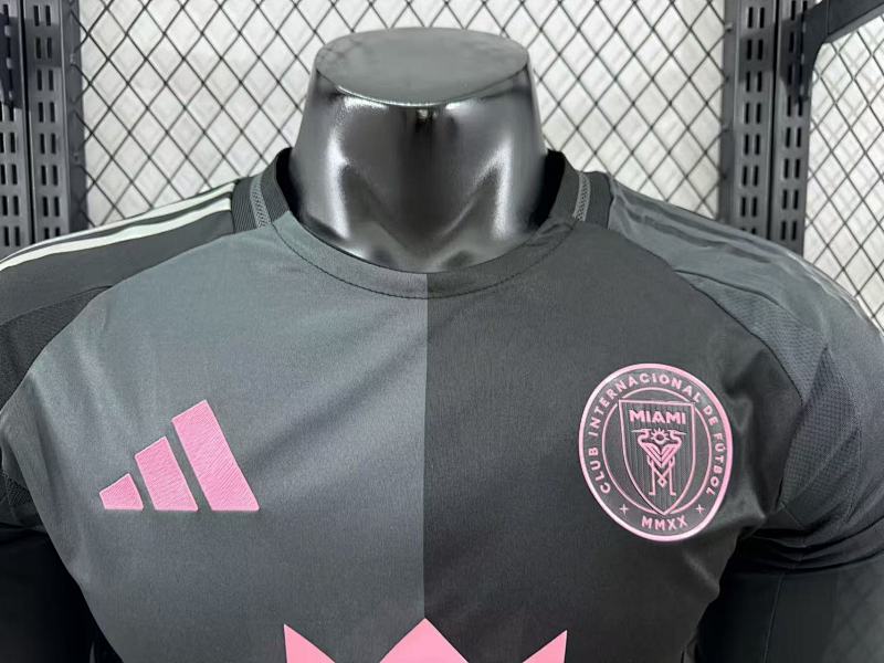 Inter Miami Visitante Versión Jugador 2025/26 (Negra, Manga Larga) 3