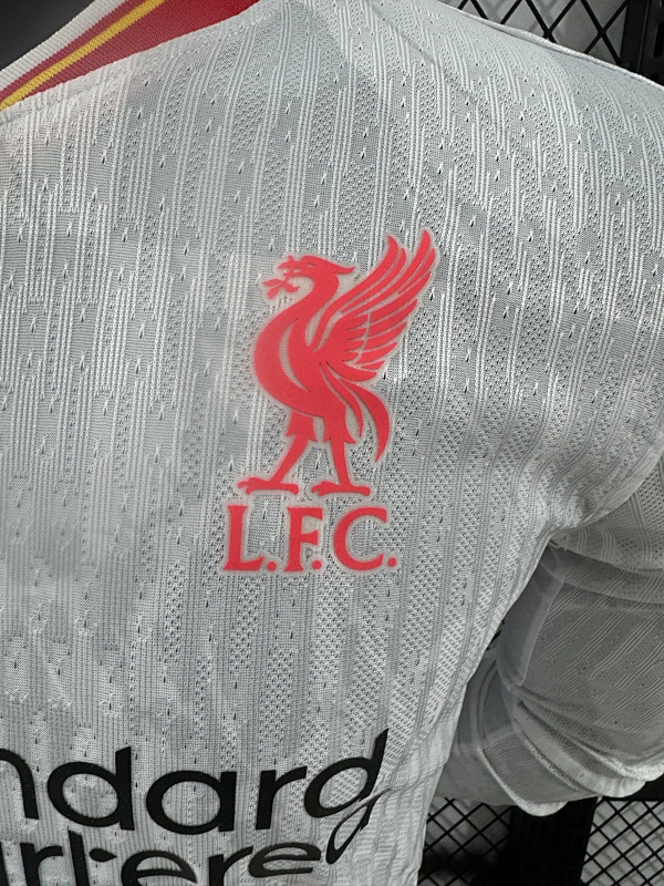 Liverpool Tercera Versión Jugador 2024/25 (Blanca, Manga Larga) 5