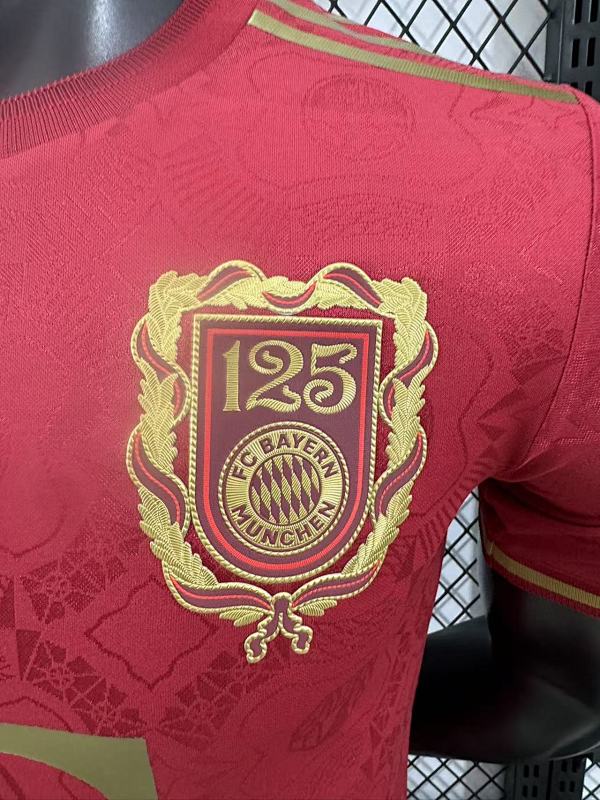 Bayern Munich Local Versión Jugador (Roja) 5