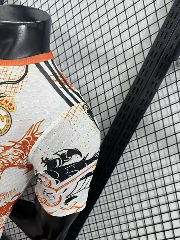 Real Madrid Edición Especial Diseño 8 Versión Jugador (Blanca) 9