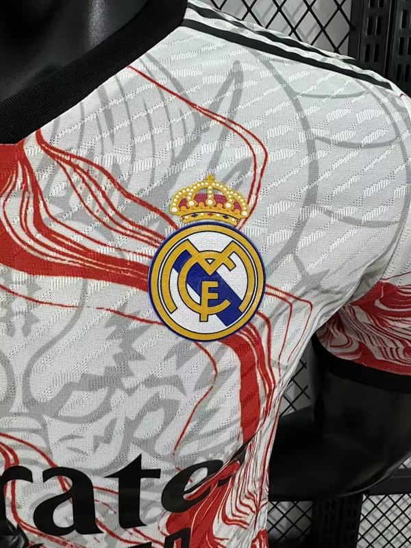 Real Madrid Edición Especial Diseño 2 Versión Jugador 2025/26 (Blanca) 5