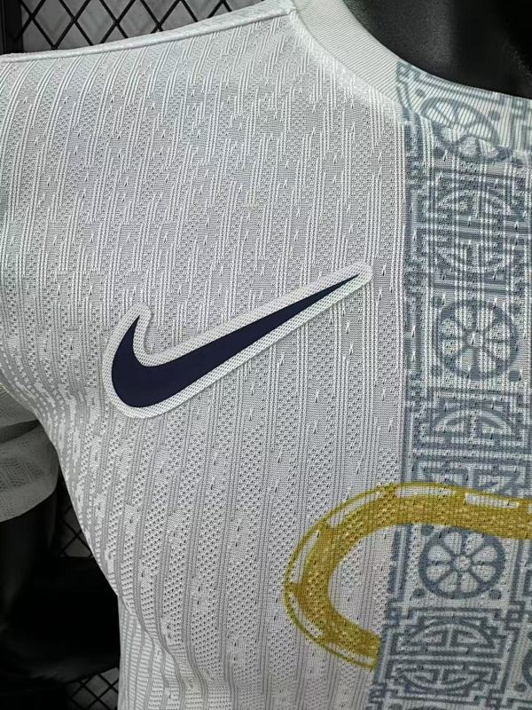 Tottenham Hotspur Edición Especial Versión Jugador 2025/26 (Blanca) 4