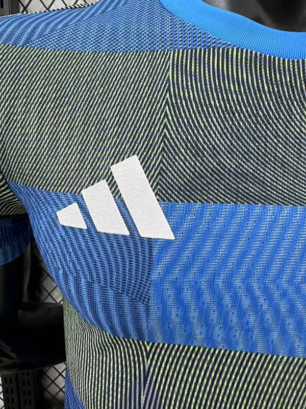 Real Madrid Camiseta de Entrenamiento Versión Jugador 2025/26 (Azul) 4