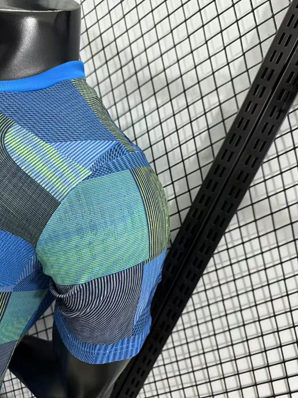 Real Madrid Camiseta de Entrenamiento Versión Jugador 2025/26 (Azul) 9