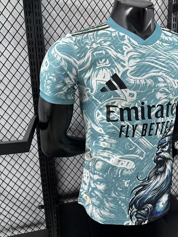 Real Madrid Edición Especial Versión Jugador 2025/26 (Celeste) 6