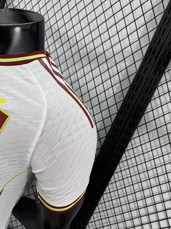 España Edición Especial Versión Jugador 2024/25 (Blanca) 9