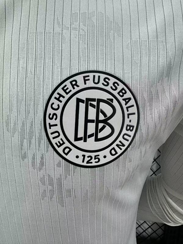 Alemania 125 Aniversario Versión Jugador (Blanca, Manga Larga) 5