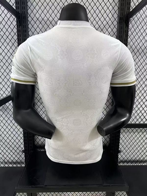 Bayern Munich 125 Aniversario Diseño 2 Versión Jugador (Blanca) 2