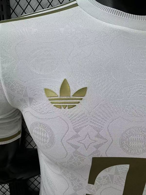 Bayern Munich 125 Aniversario Diseño 2 Versión Jugador (Blanca) 4