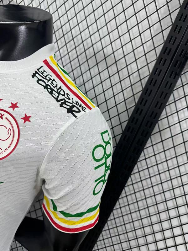 Ajax Edición Especial Versión Jugador (Blanca) 9