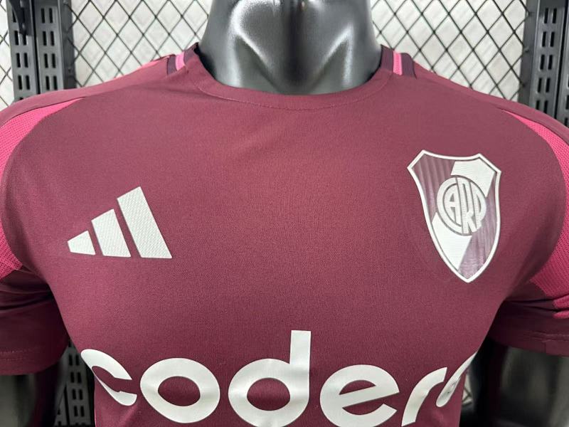 River Plate Visitante Versión Jugador 2024/25 (Granate) 9
