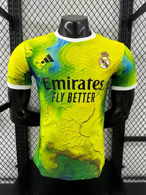 Real Madrid Edición Especial Diseño 2 Versión Jugador (Amarilla)