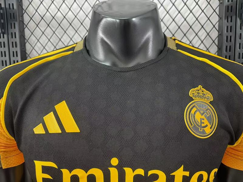 Real Madrid Edición Especial Diseño 7 Versión Jugador (Negra) 3