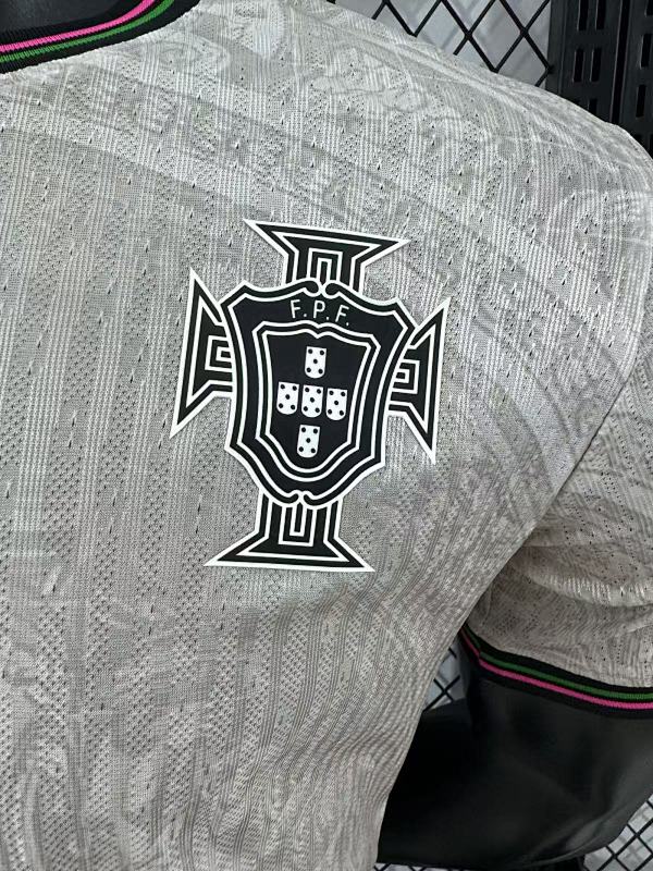 Sporting CP Edición Especial Versión Jugador 2025/26 (Beige) 5