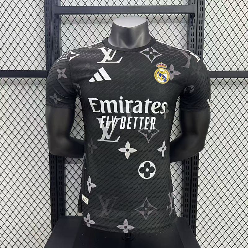 Real Madrid Edición Especial Diseño 6 Versión Jugador (Negra)