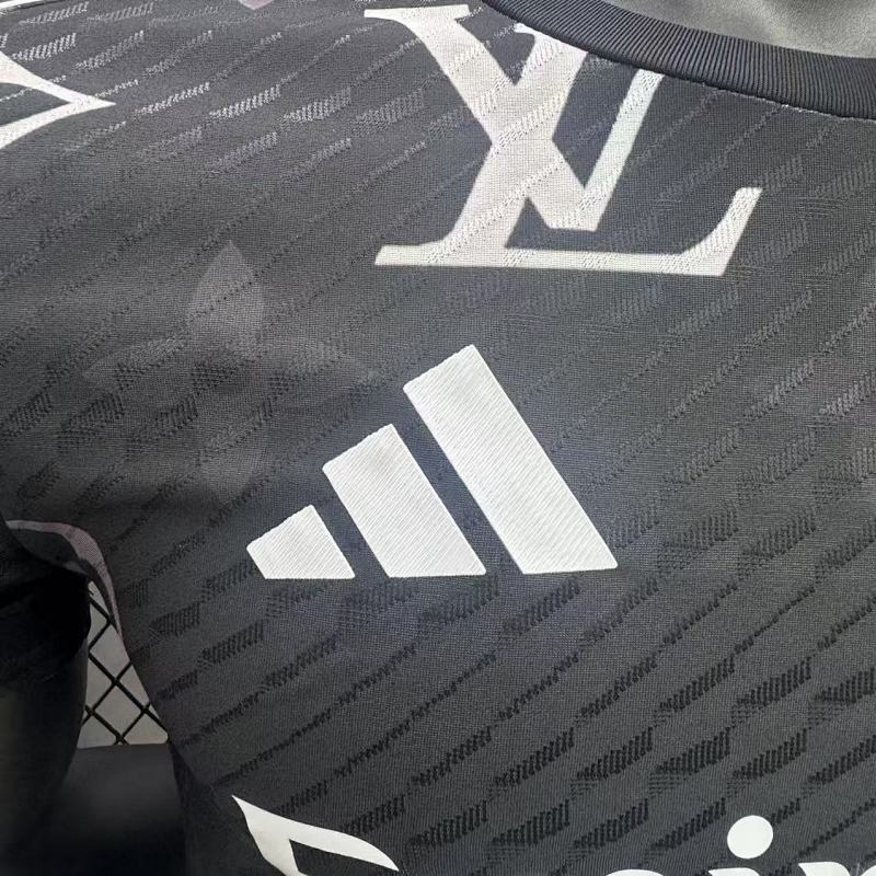 Real Madrid Edición Especial Diseño 6 Versión Jugador (Negra) 4