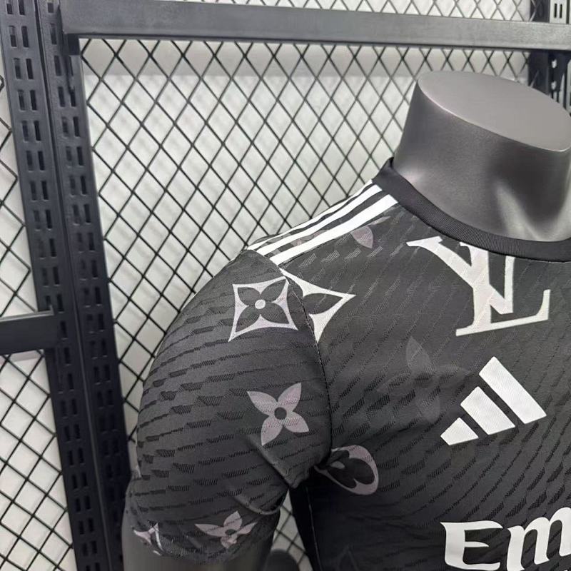 Real Madrid Edición Especial Diseño 6 Versión Jugador (Negra) 6