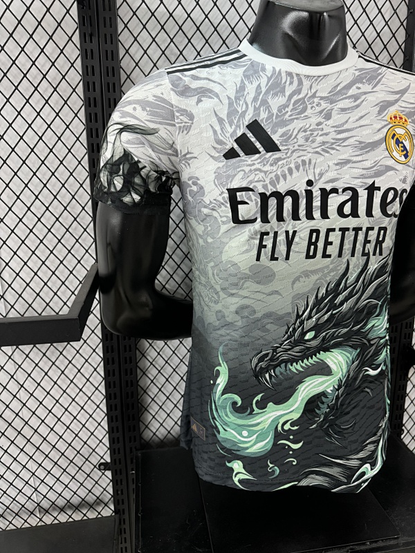 Real Madrid Edición Especial Diseño 4 Versión Jugador (Blanca) 6